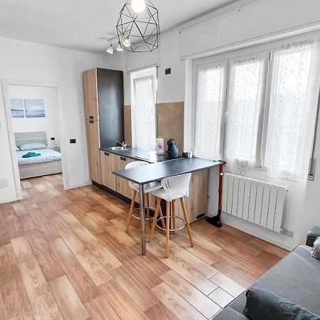 Grazioso E Luminoso Bilocale A Bernareggio Apartamento Carnate Exterior foto