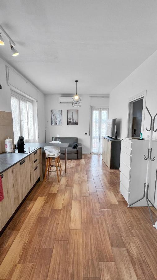 Grazioso E Luminoso Bilocale A Bernareggio Apartamento Carnate Exterior foto