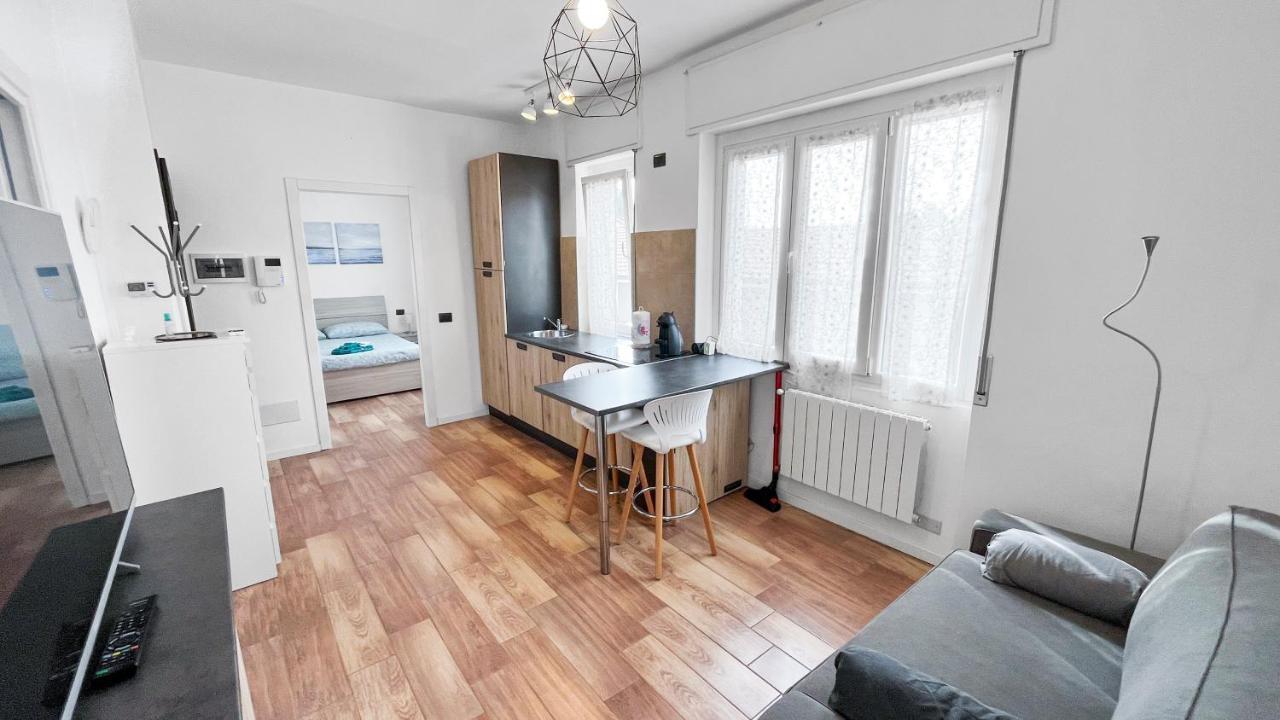 Grazioso E Luminoso Bilocale A Bernareggio Apartamento Carnate Exterior foto